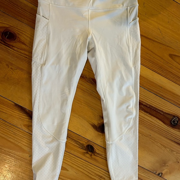 LuLu Mind over Matter WHITE leggings -10 - Picture 4 of 5